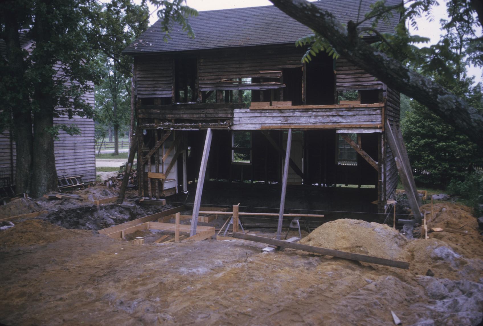 This house is currently undergoing restoration in the picture.http://www.…