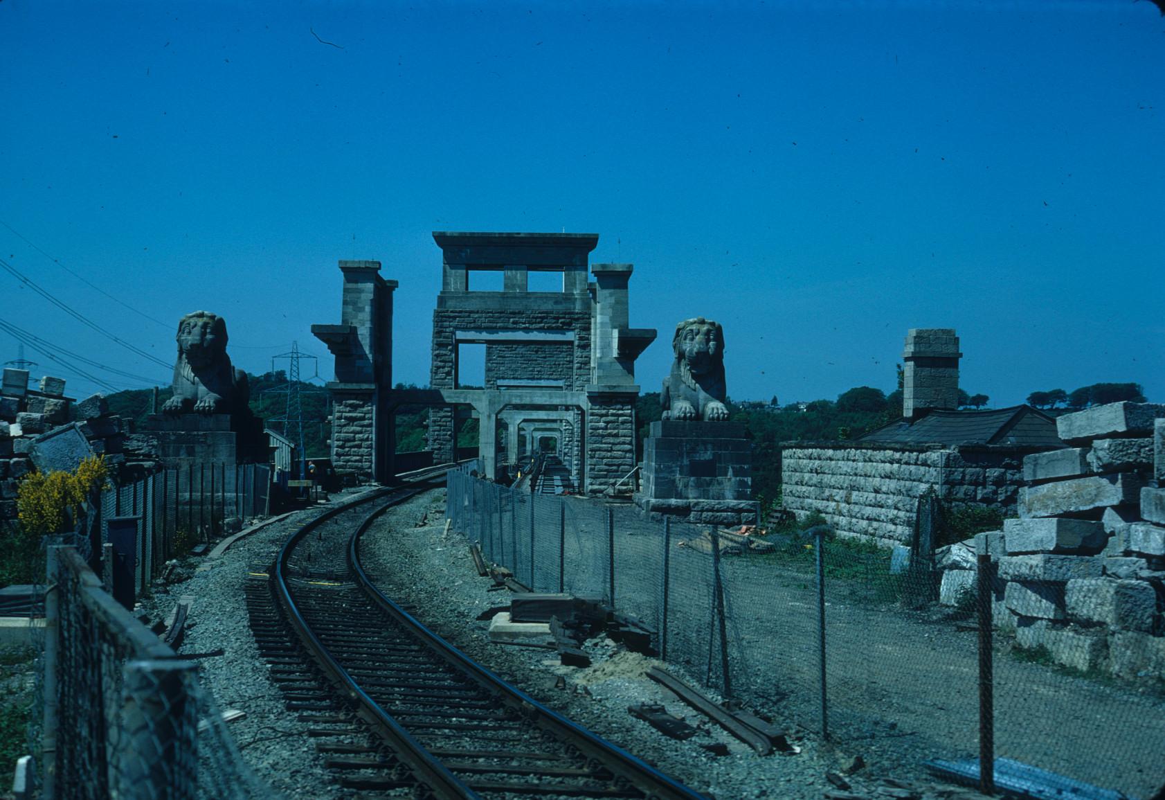 Guardian Lions Stone archways