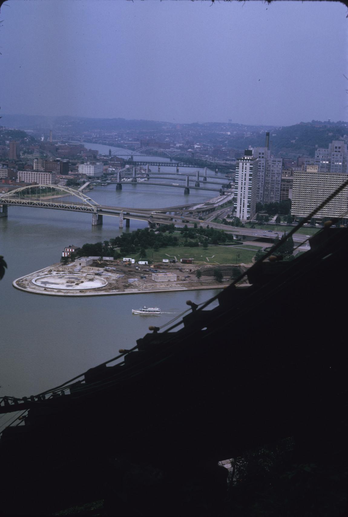 View of Pittsburgh \"Golden Triangle\" from top of incline