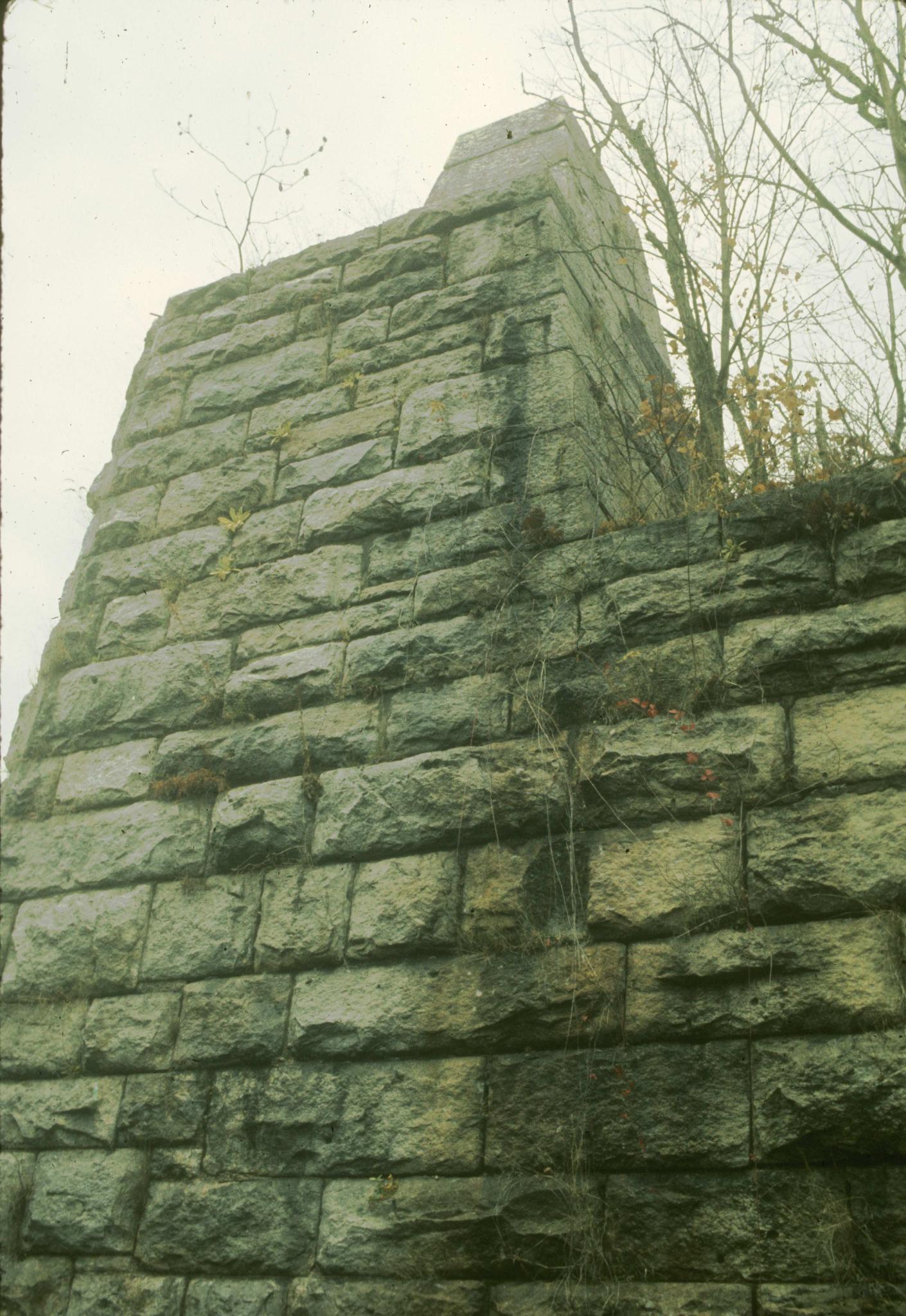 Close-up view of the north abutment of the Neversink Aqueduct.The Neversink…