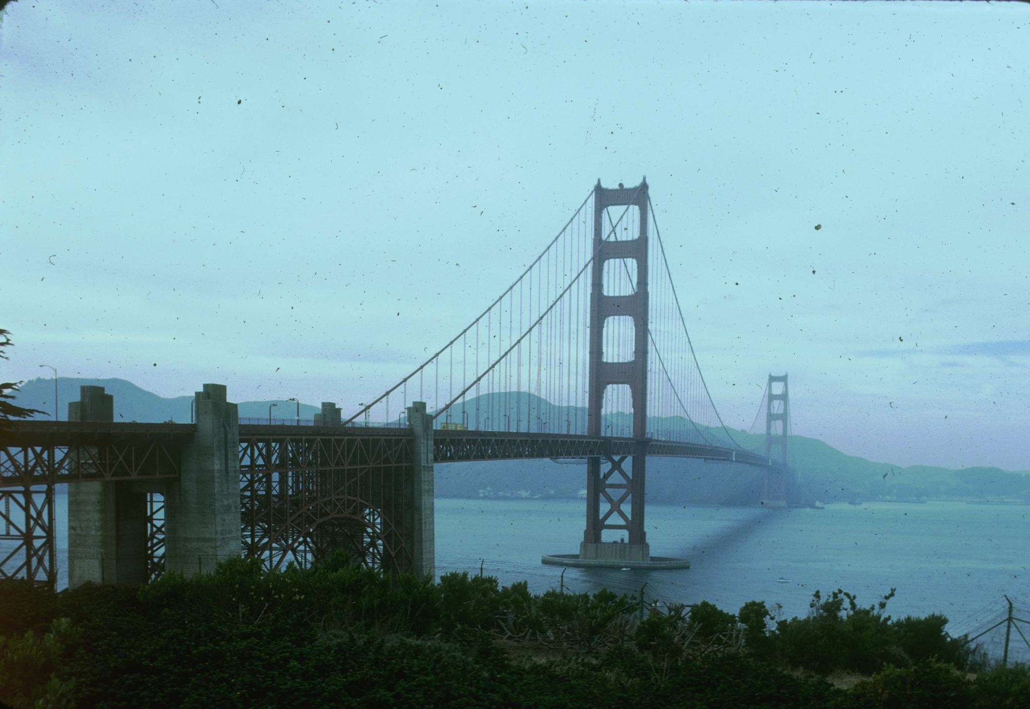 Photograph of the Golden Gate Bridge showing the approaches.