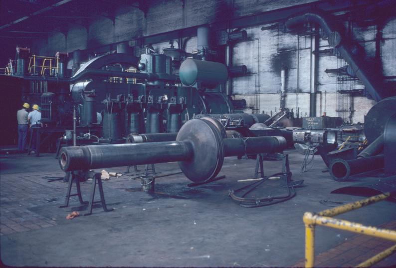 View of ca. 1912 gas engines driving blast engines at South Bethlehem.