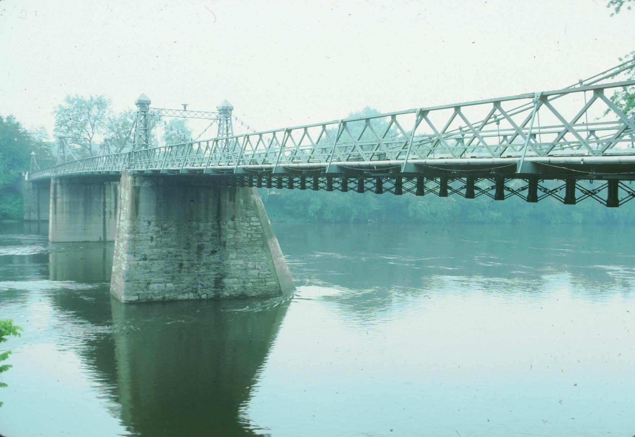 Photograph of the Riegelsville bridge showing two of the piers.