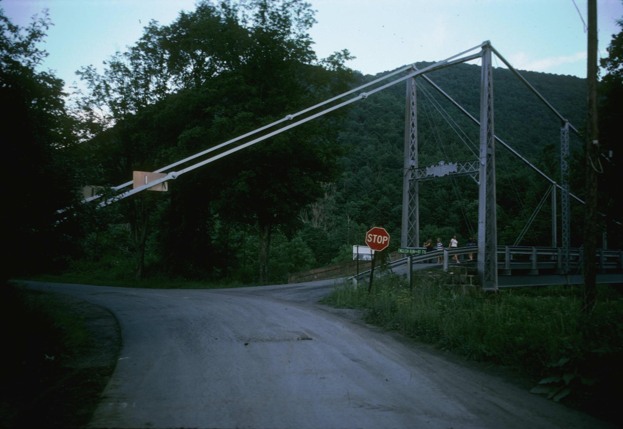 Photograph showing the eye-bar cable of the bridge.