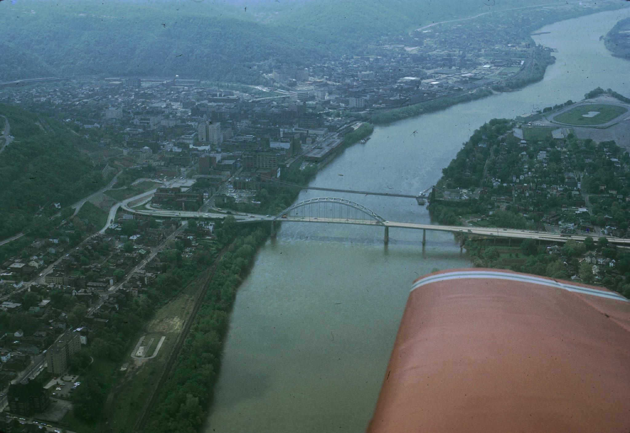 Aerial photograph of the bridge.